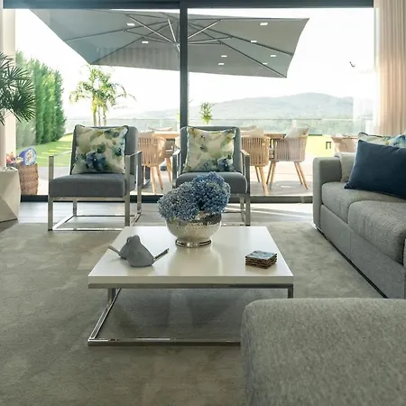 Vietnam House * Areias de Vilar