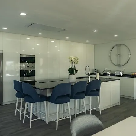 Vietnam House * Areias de Vilar