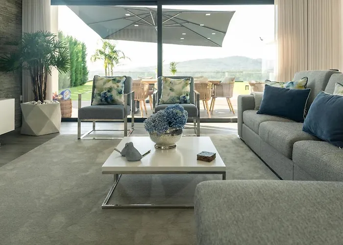 Vietnam House * Areias de Vilar