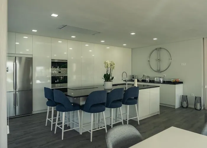 Vietnam House * Areias de Vilar